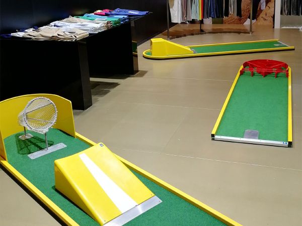 Messestand mit Eventspielen